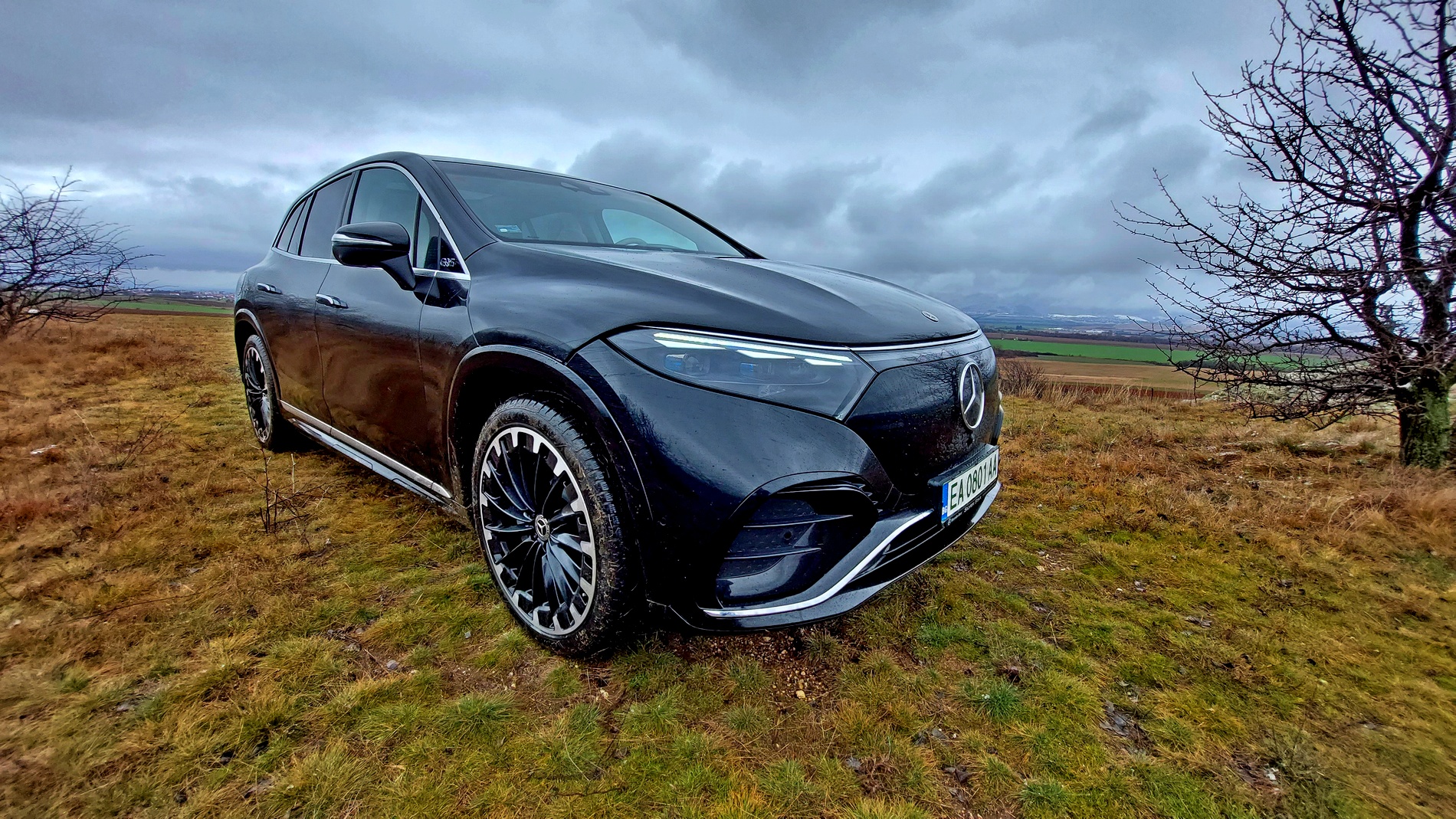 Караме електрическия Mercedes EQS SUV