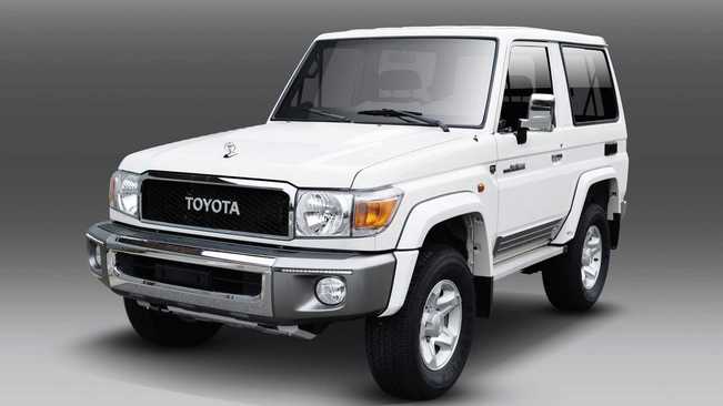 Toyota все още продава Land Cruiser 70 и FJ Cruiser
