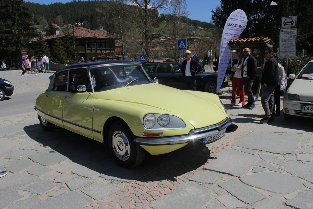 Chevrolet Corvette и Lotus Elan +2 спечелиха големите в Копривщица и Панагюрище