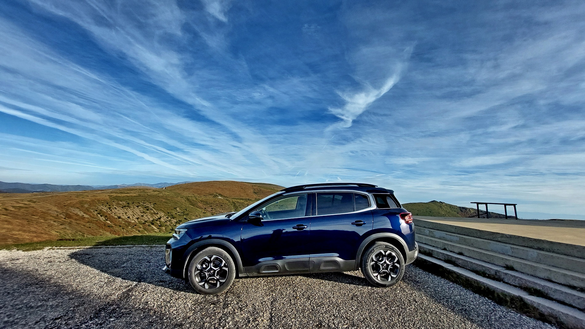 Караме Citroën C5 във вариант хибрид и SUV