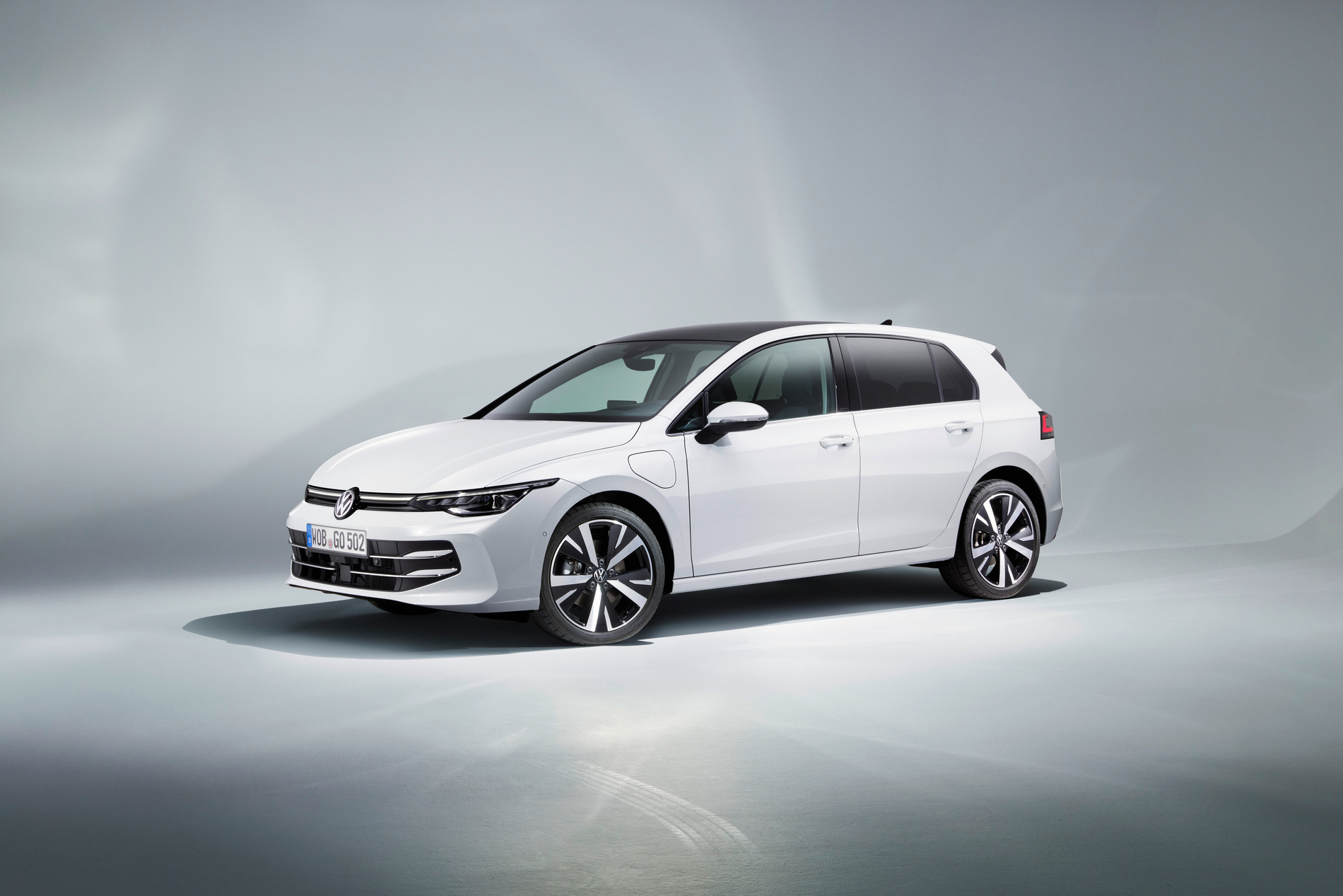 Посрещнете фейслифта на VW Golf 8