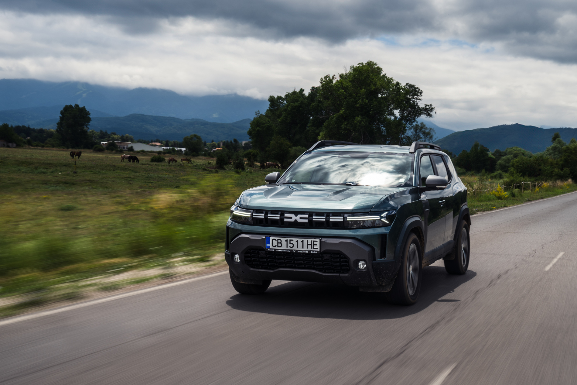 Караме новото поколение Dacia Duster