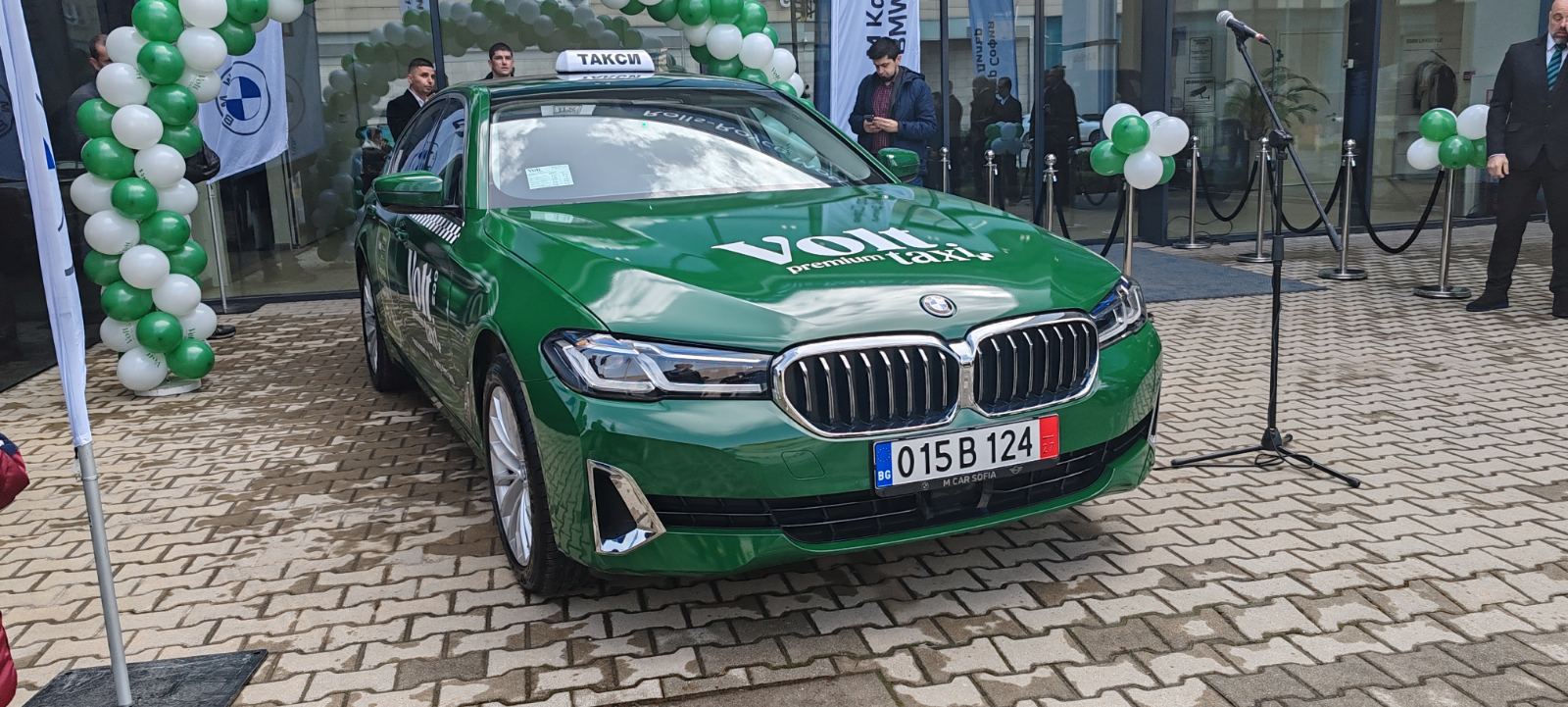 Volt Taxi тръгва като премиум такси услуга