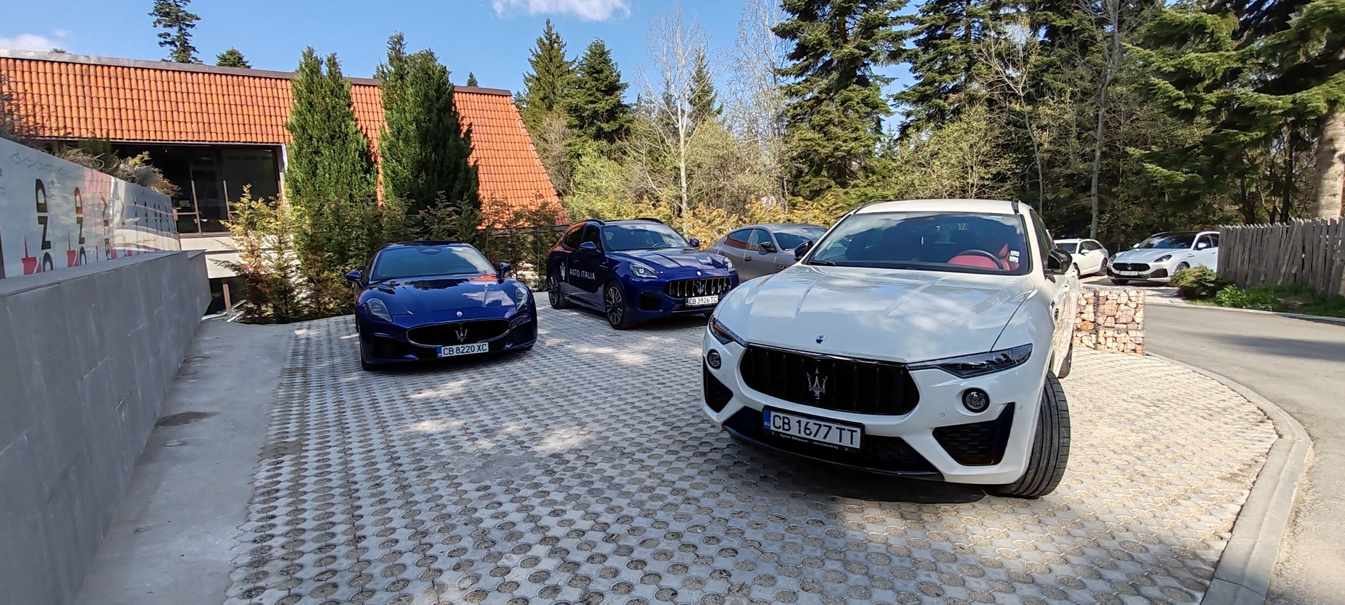 Караме електрическото Maserati Grecale Folgore