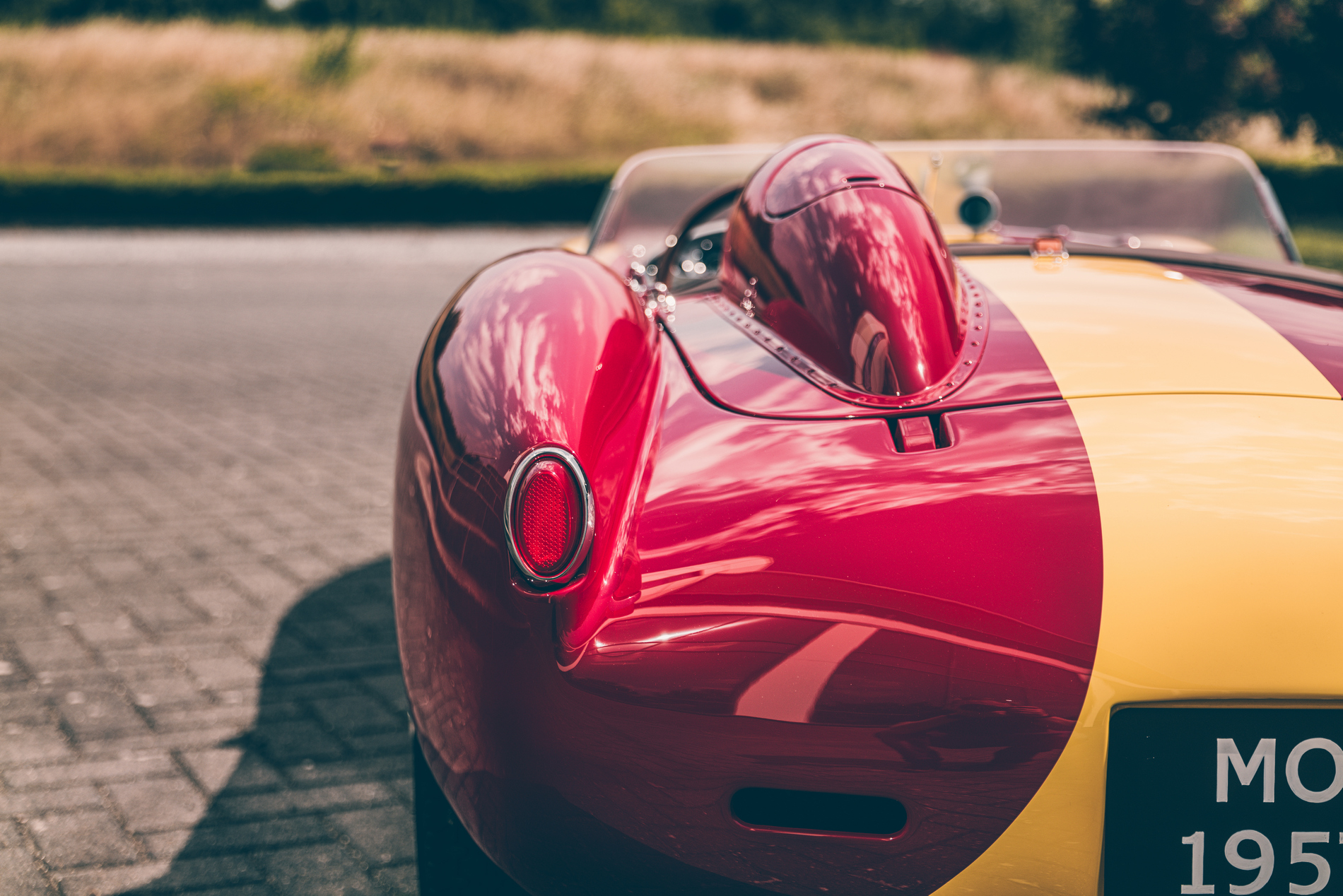 Има нова Ferrari Testa Rossa, но е електрическа и в мащаб 75%