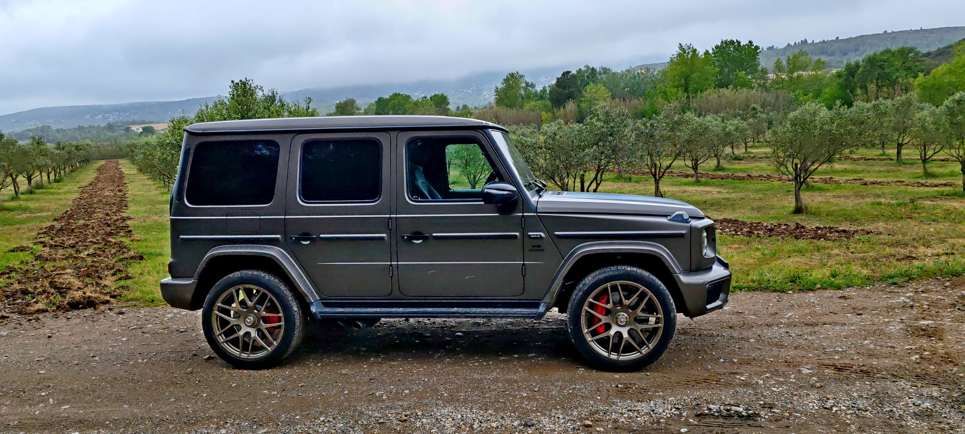 Караме обновената Mercedes G-класа