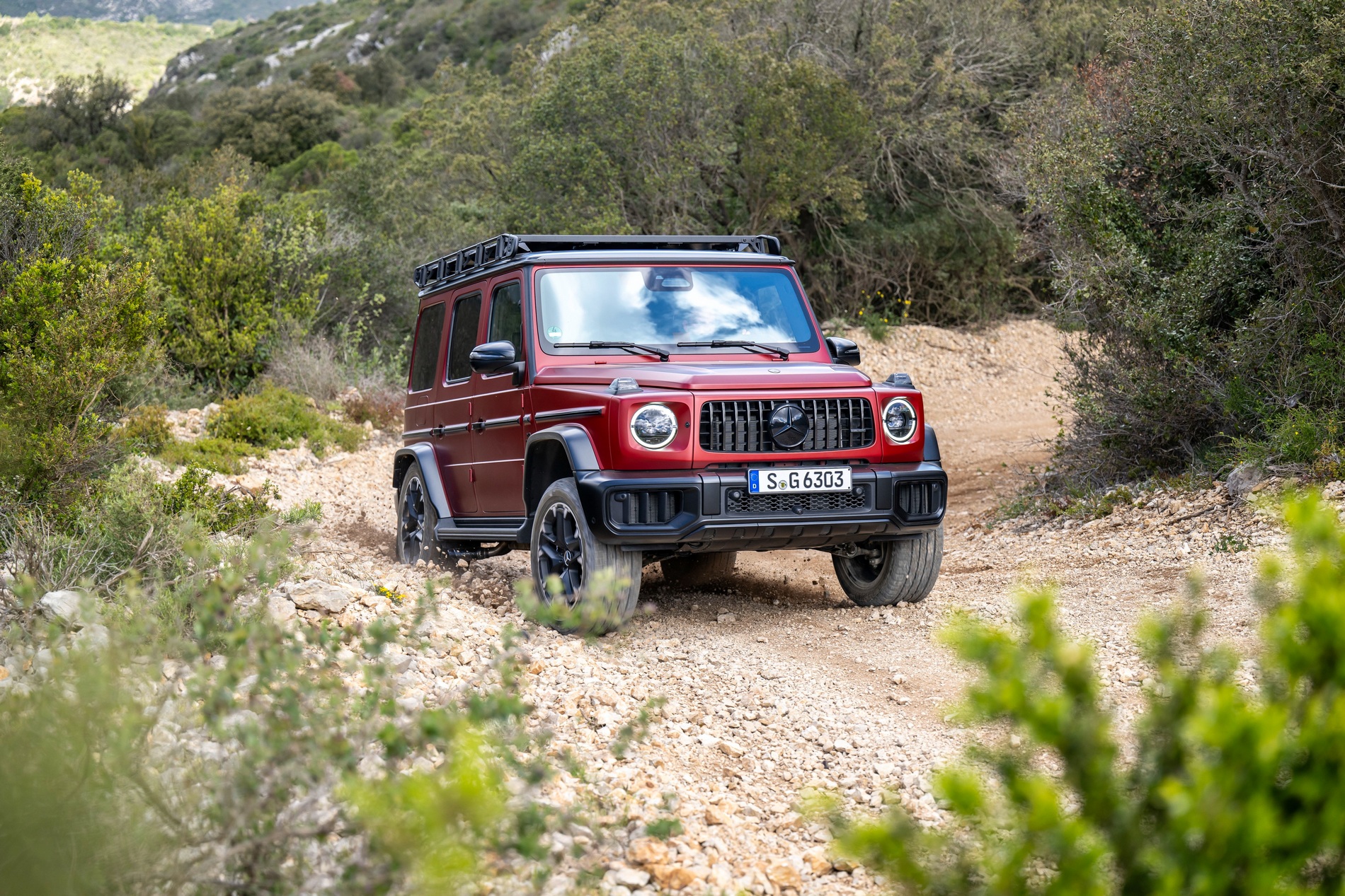 Караме обновената Mercedes G-класа