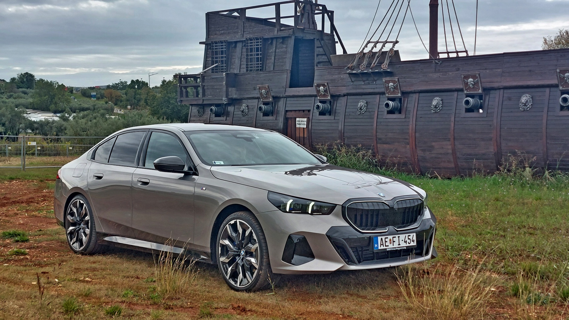 Караме новото поколение BMW Серия 5