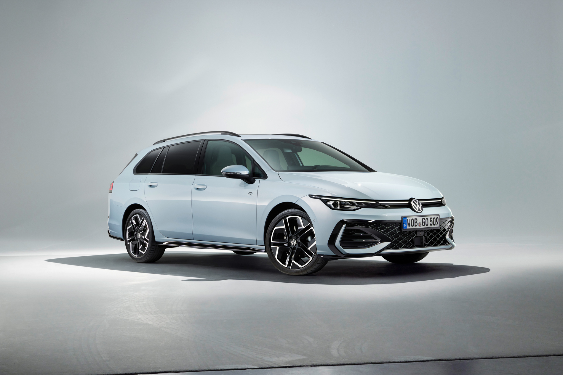 Посрещнете фейслифта на VW Golf 8