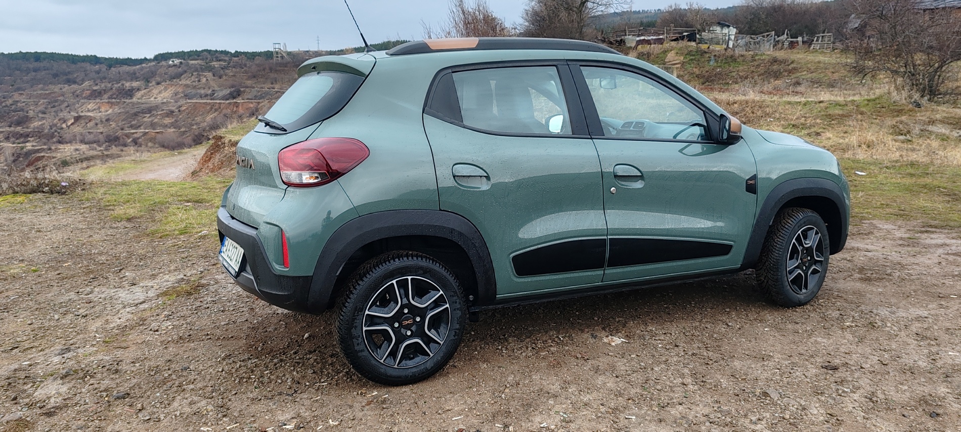 Караме електрическата Dacia Spring Extreme