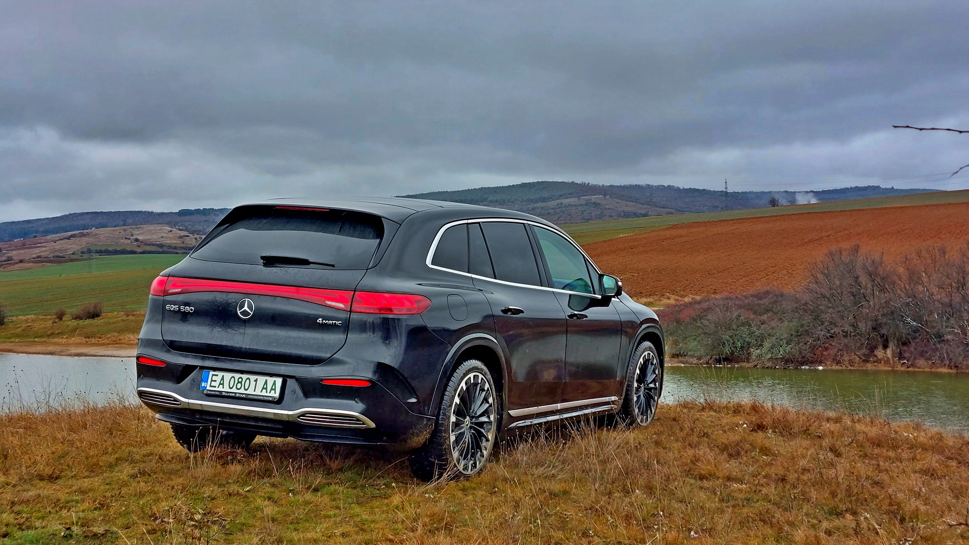 Караме електрическия Mercedes EQS SUV