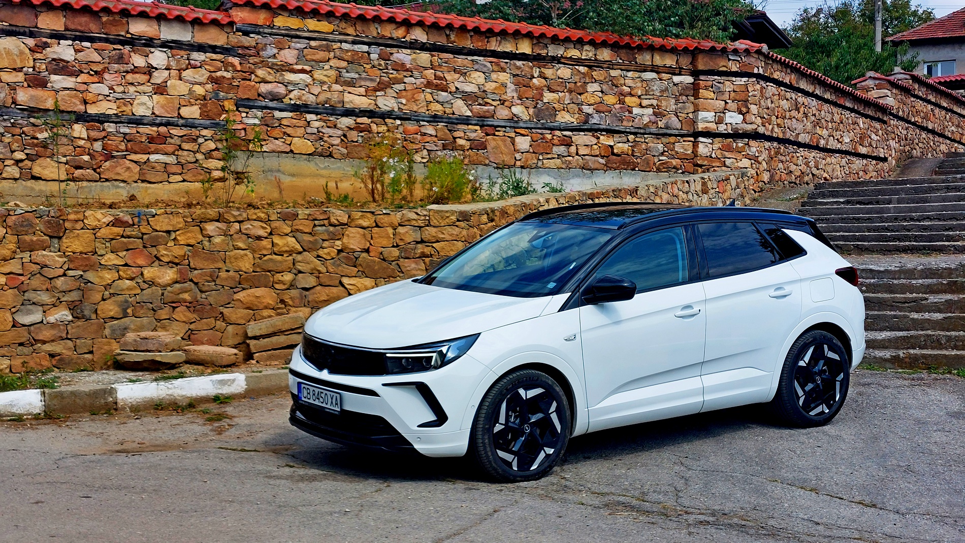 Караме Opel Grandland GSe с 300 к.с.