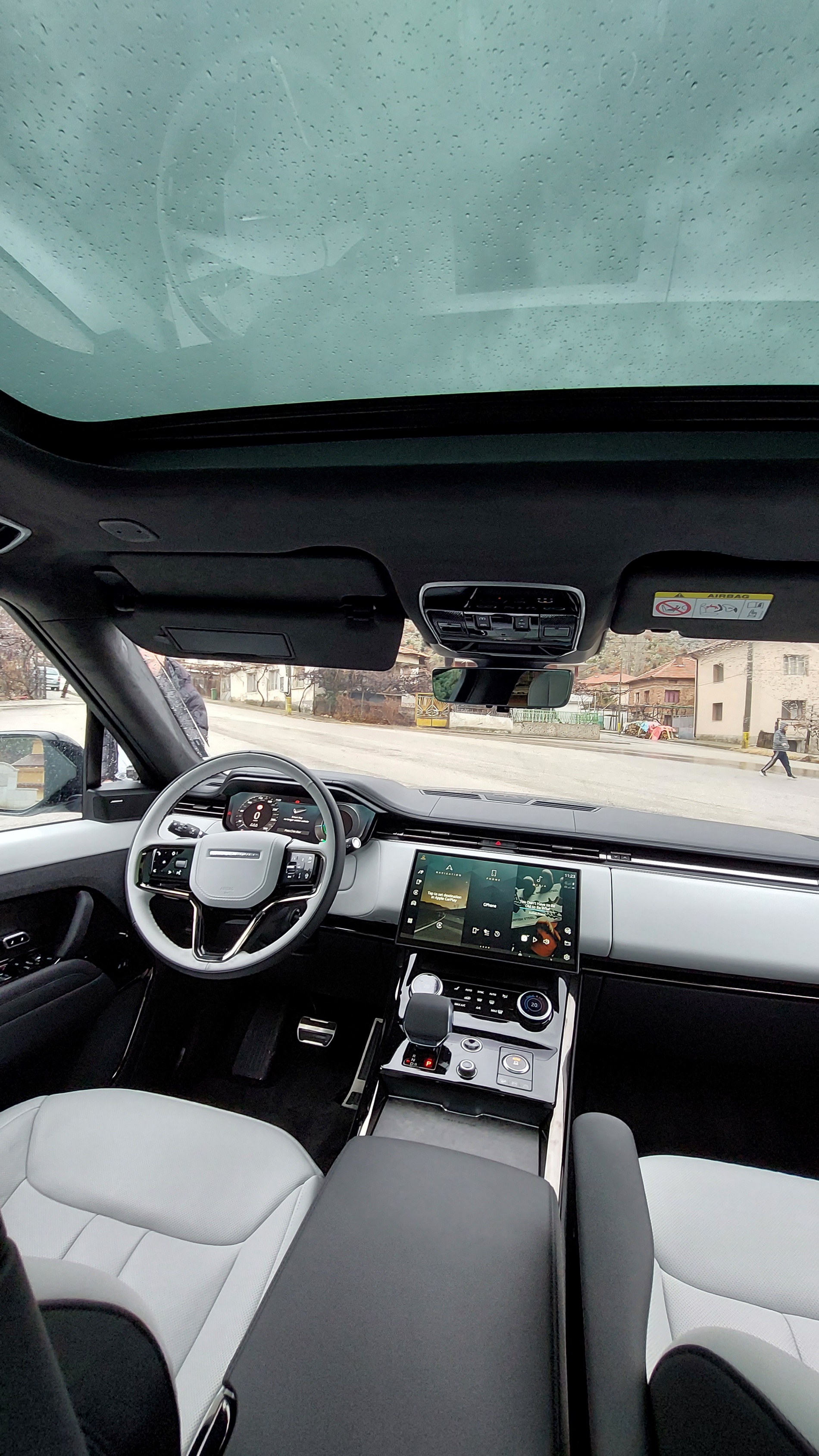 Караме новото поколение Range Rover Sport