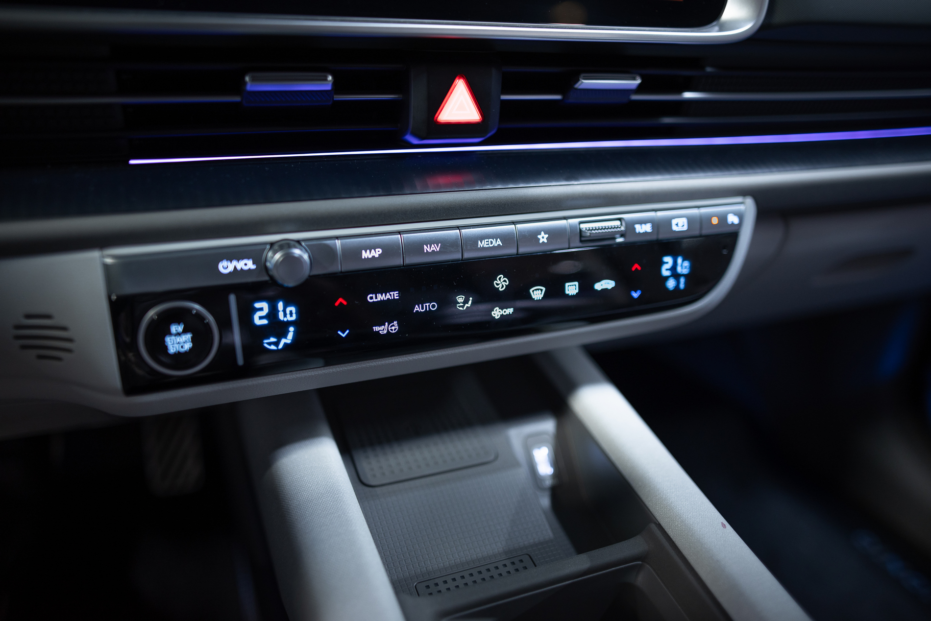 Караме 4-вратото купе Hyundai Ioniq 6