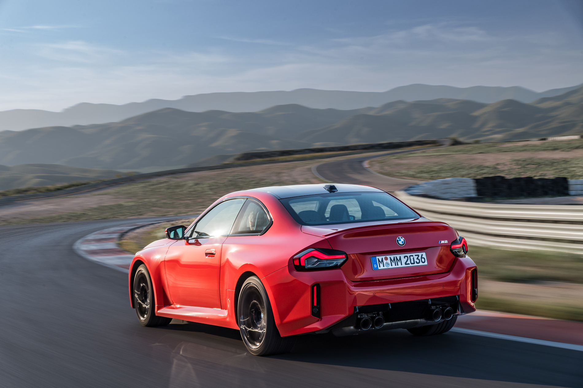 BMW M2 идва с 460 к.с. и механика