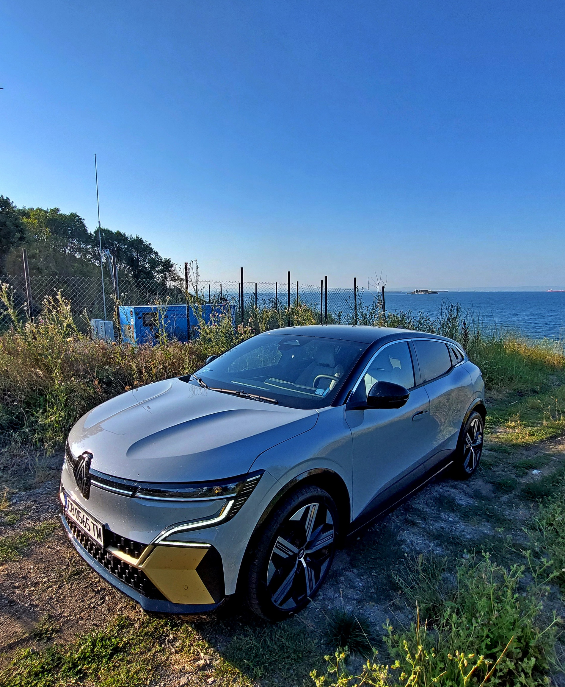 Как се държи електрическият Renault Megane на дълъг път