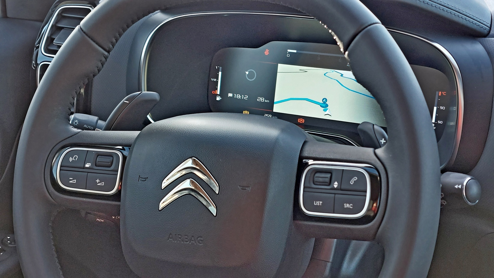Караме Citroën C5 във вариант хибрид и SUV