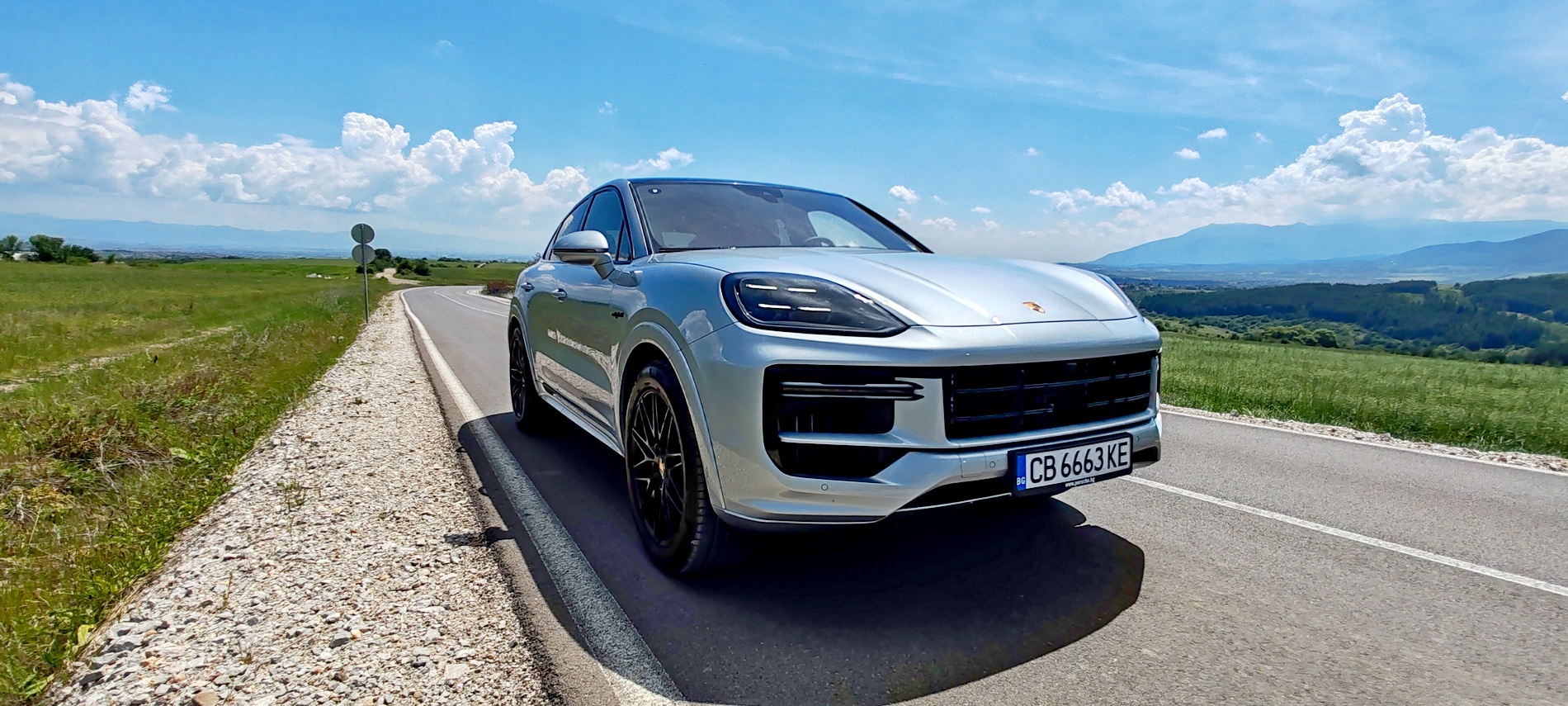 Най-мощният Porsche Cayenne е плъг-ин хибрид