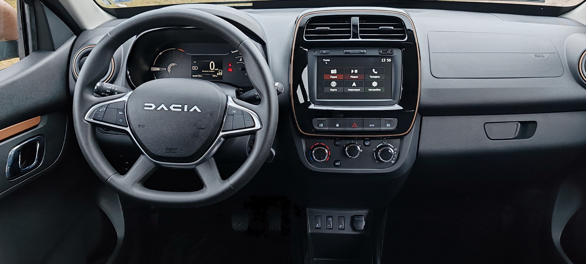 Караме електрическата Dacia Spring Extreme