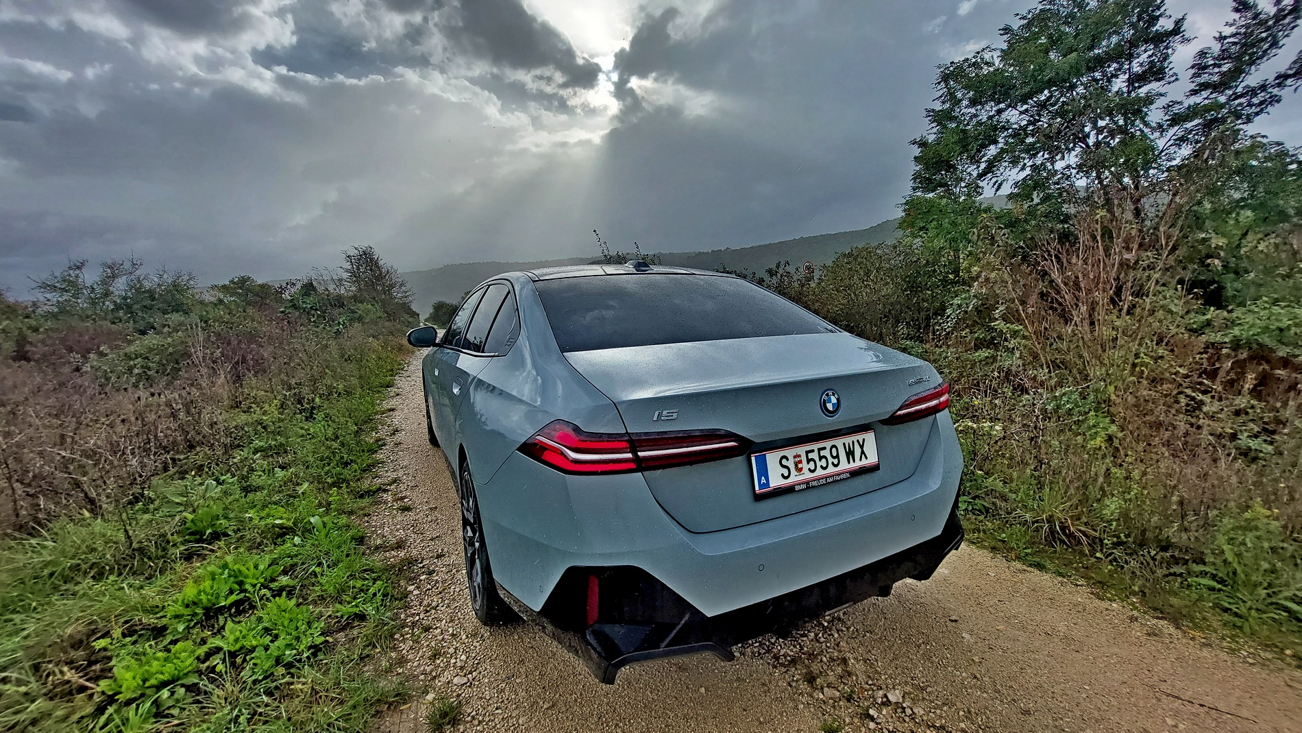 Караме новото поколение BMW Серия 5