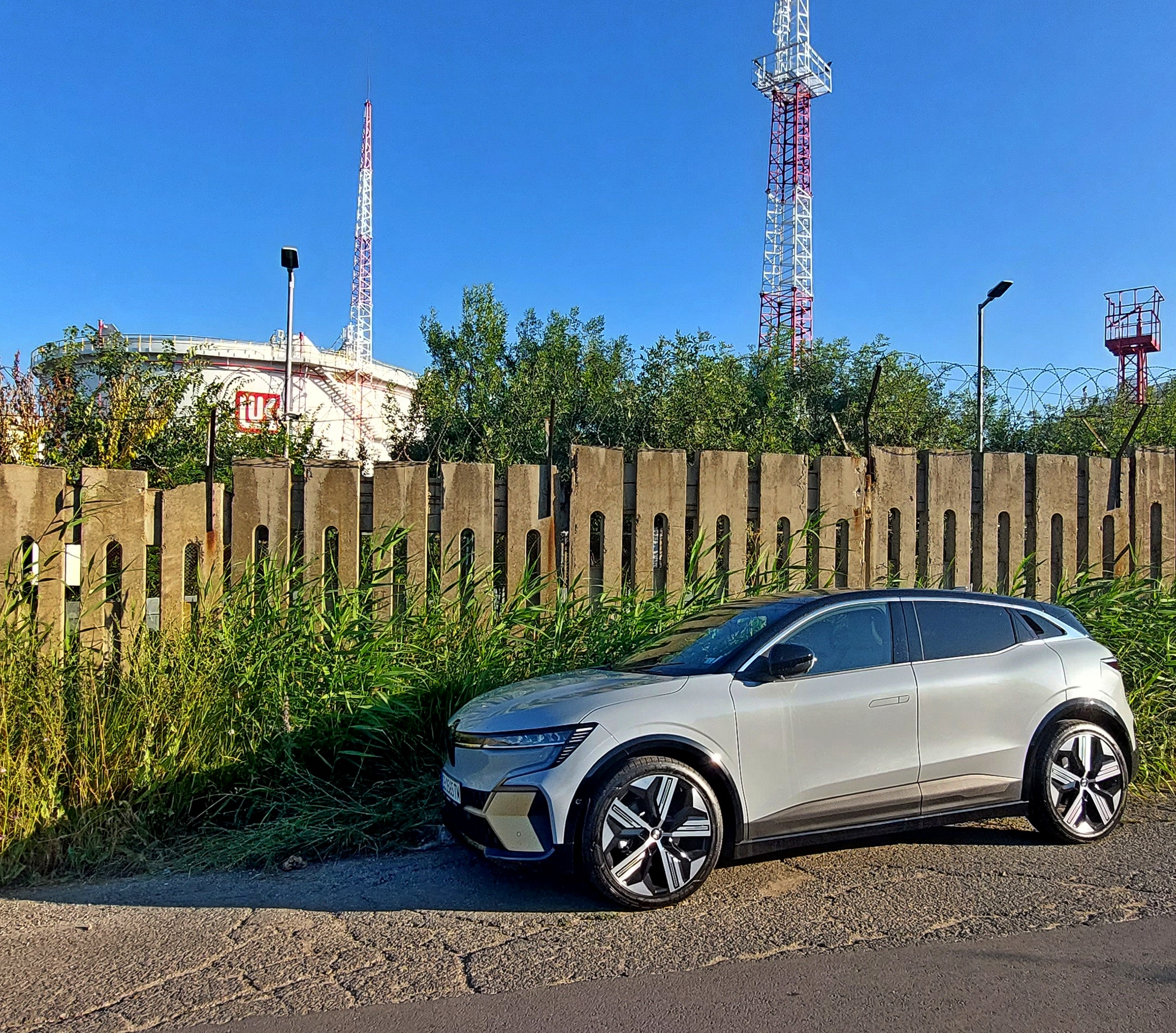 Как се държи електрическият Renault Megane на дълъг път