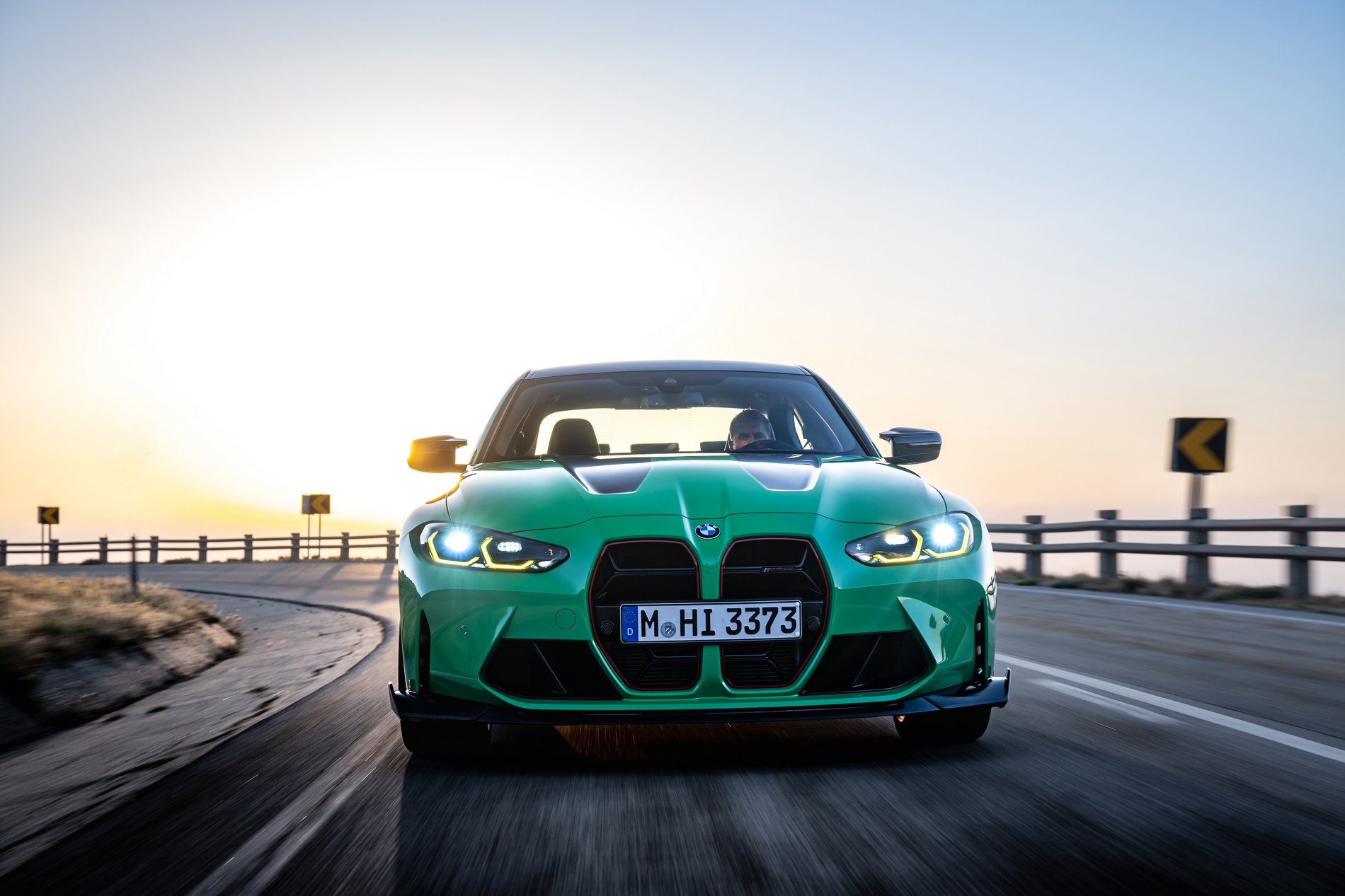 BMW M3 CS е с 550 к.с.