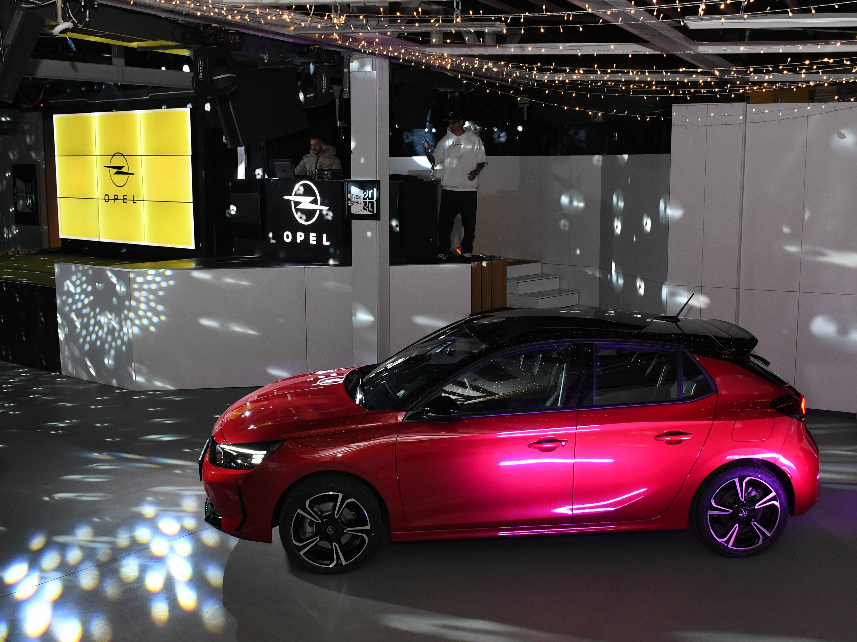 Opel Corsa пристигна в България