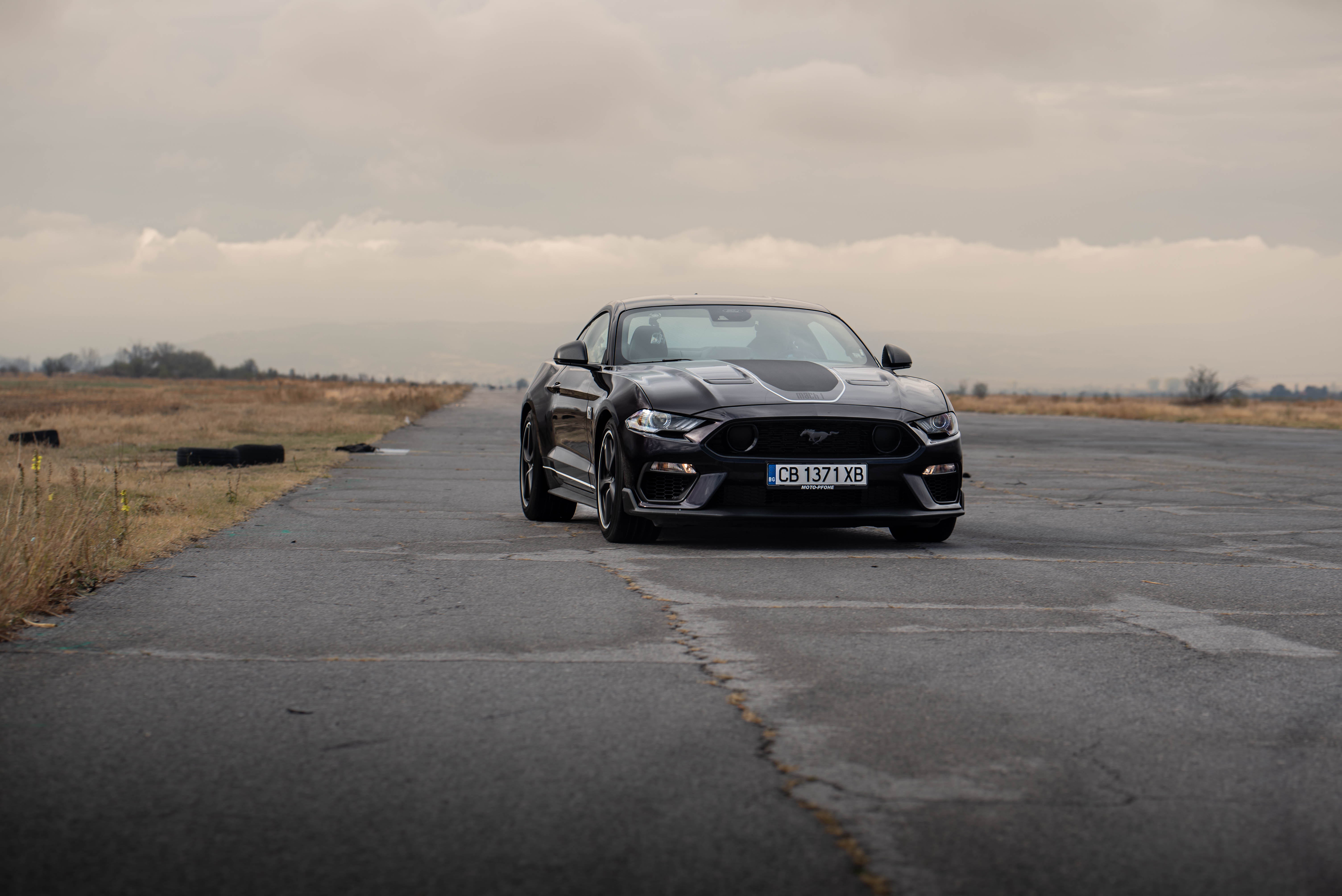 Ford Mustang Mach Е показа по-емоционално ускорение от Mustang Mach 1 с V8