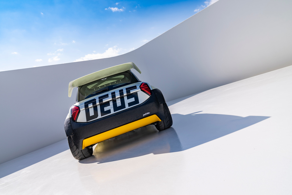 Моден бранд направи две концепции MINI JCW