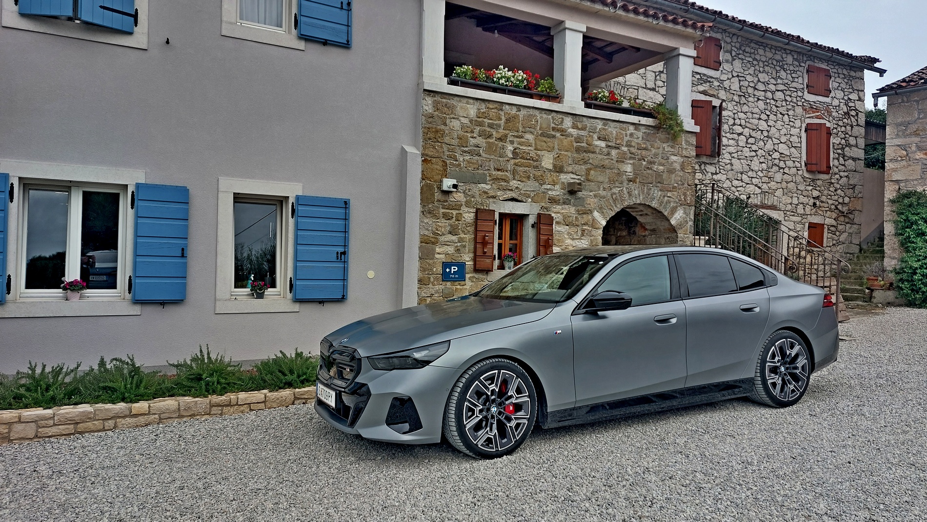 Караме новото поколение BMW Серия 5