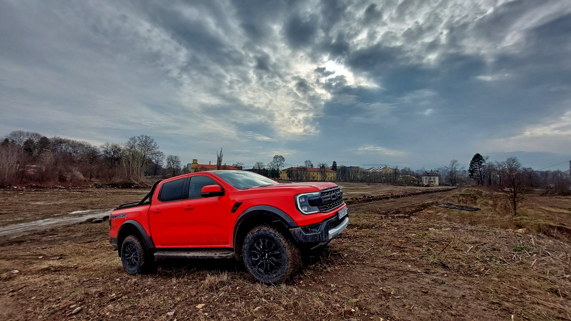 Ford Ranger Raptor е оръжие за баха