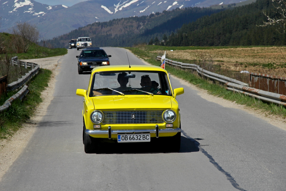 Chevrolet Corvette и Lotus Elan +2 спечелиха големите в Копривщица и Панагюрище