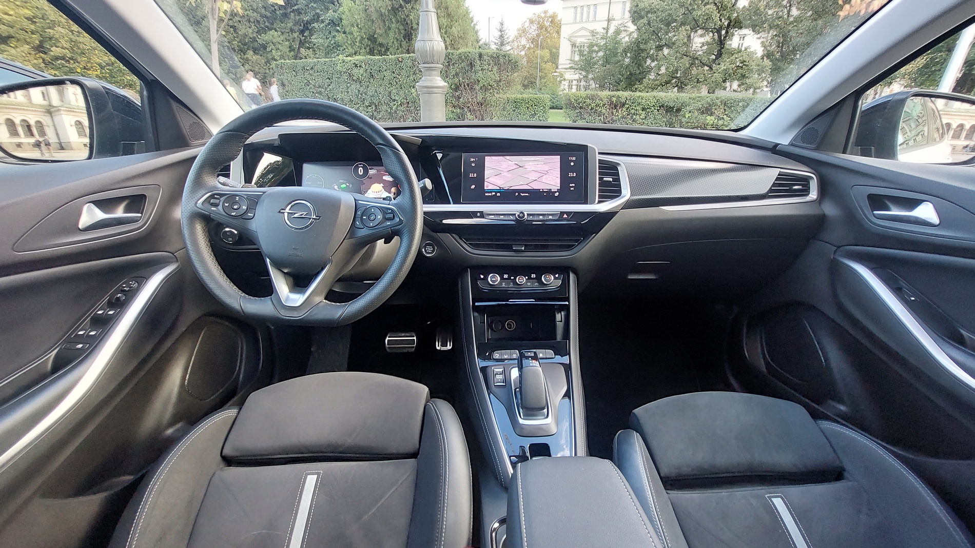 Караме Opel Grandland GSe с 300 к.с.