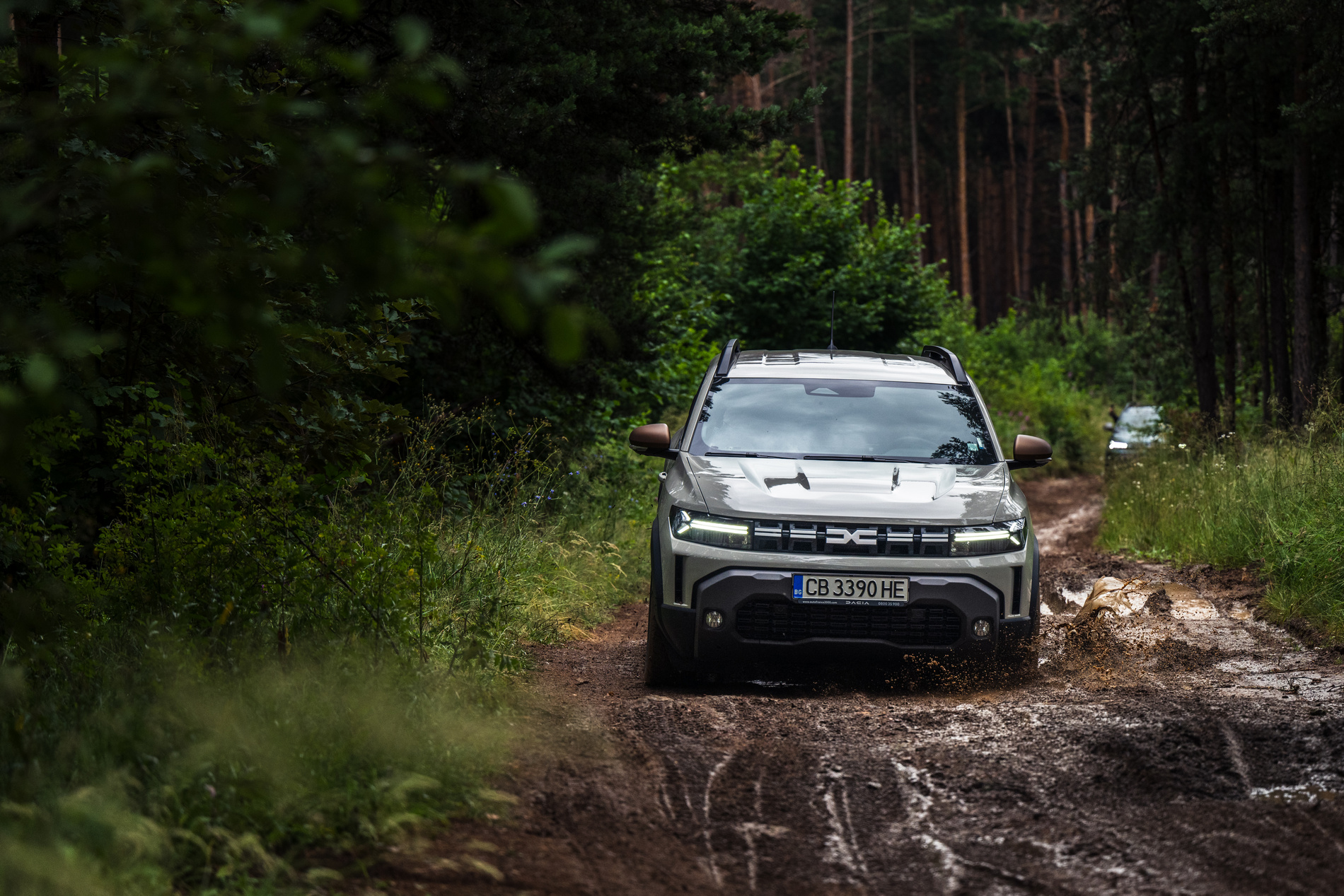 Караме новото поколение Dacia Duster