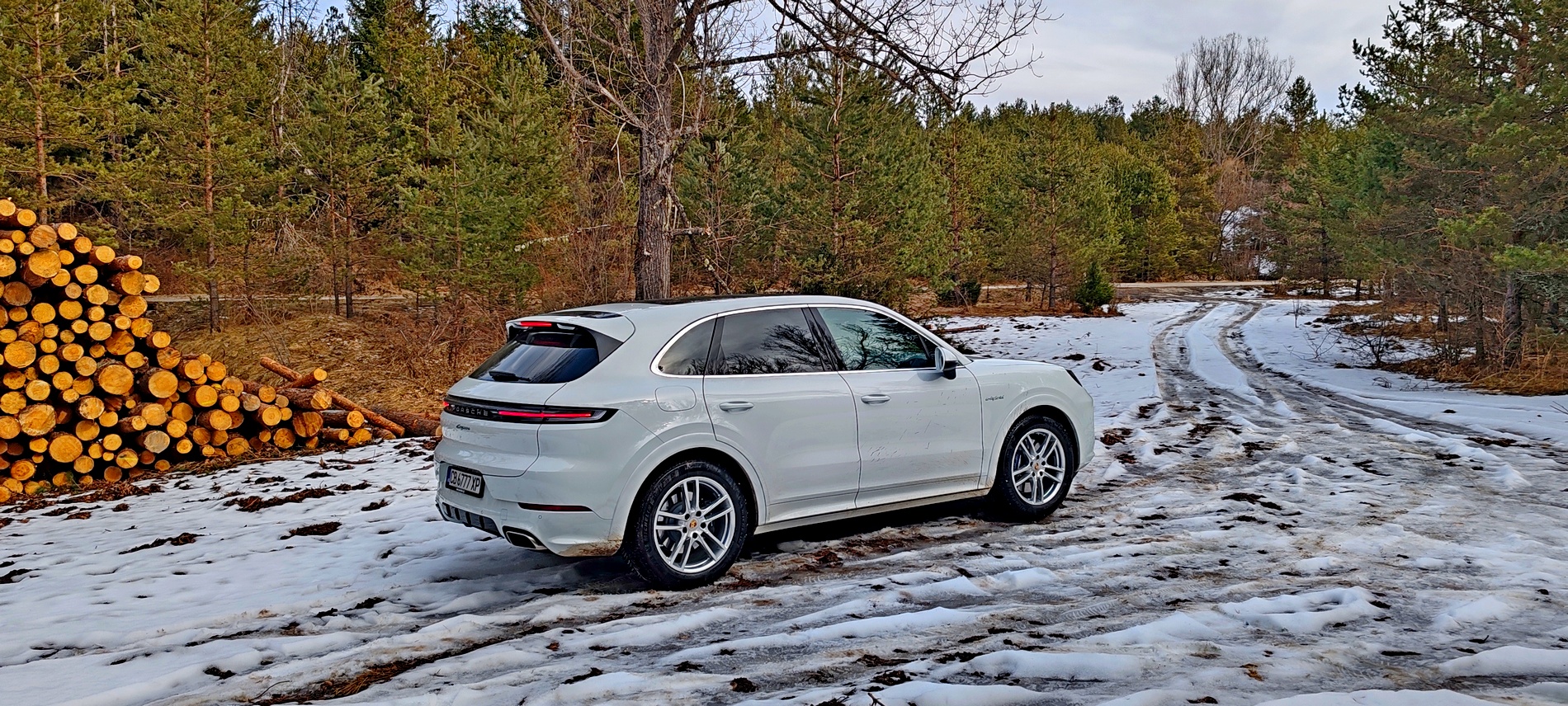 Караме новия Porsche Cayenne плъг-ин хибрид