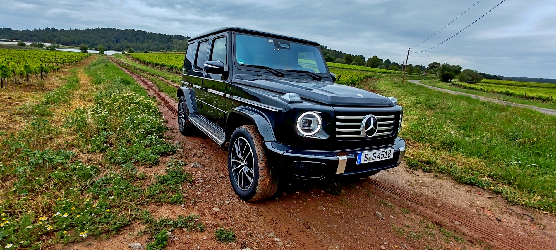 Караме обновената Mercedes G-класа