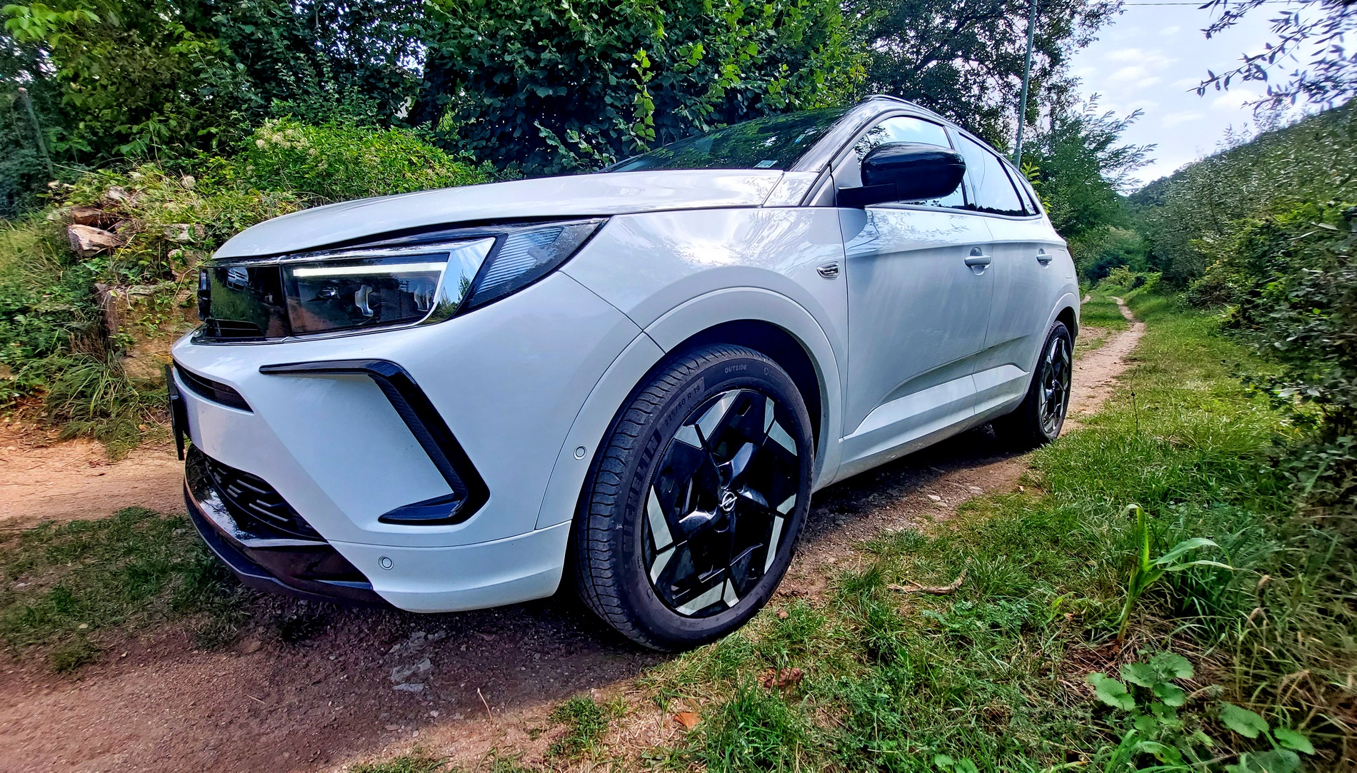 Караме Opel Grandland GSe с 300 к.с.
