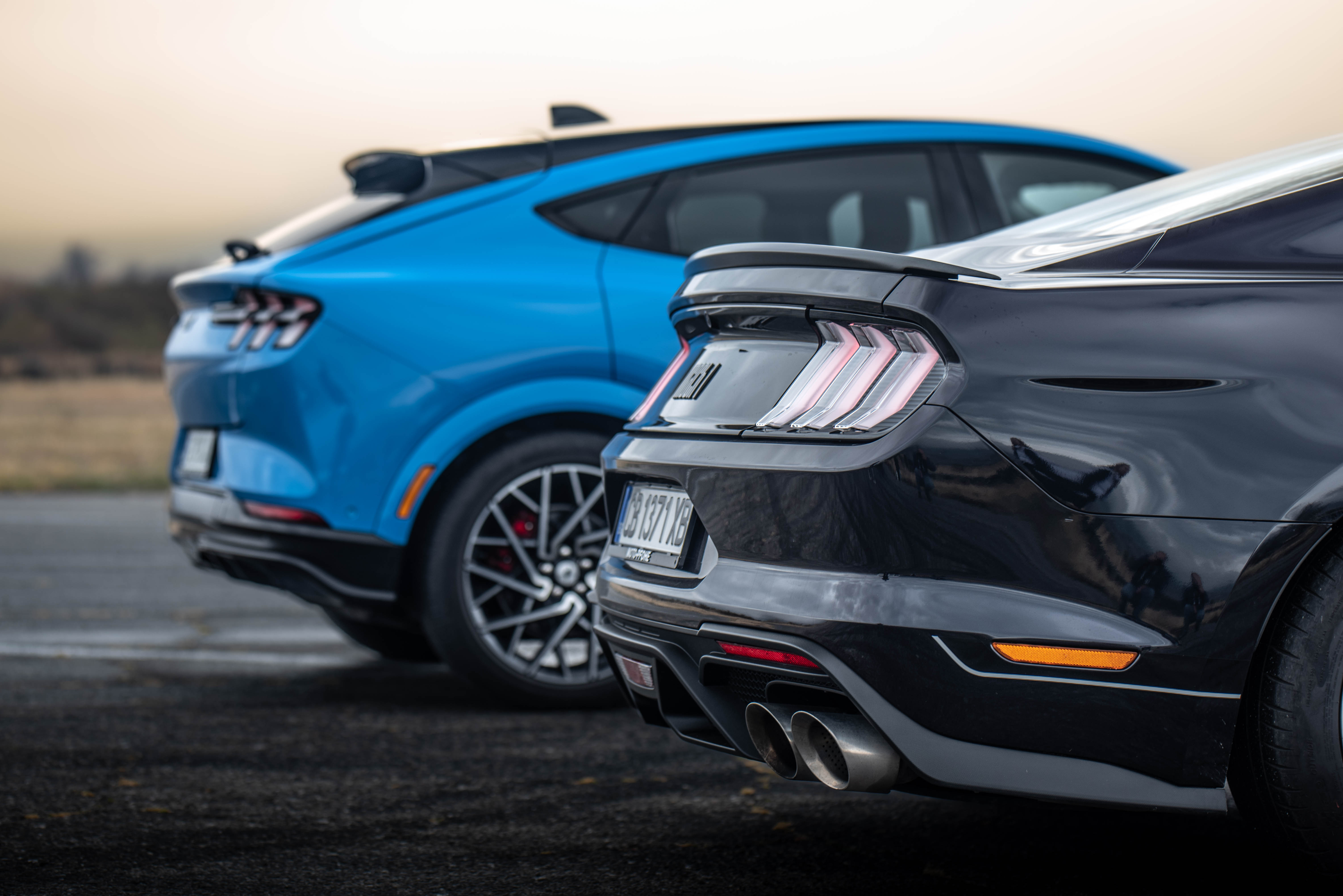 Ford Mustang Mach Е показа по-емоционално ускорение от Mustang Mach 1 с V8