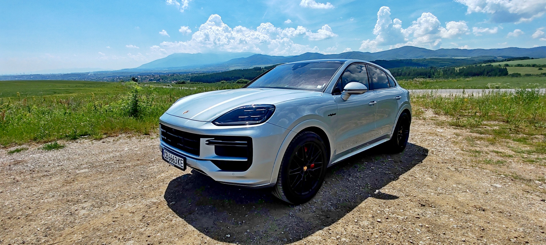 Най-мощният Porsche Cayenne е плъг-ин хибрид