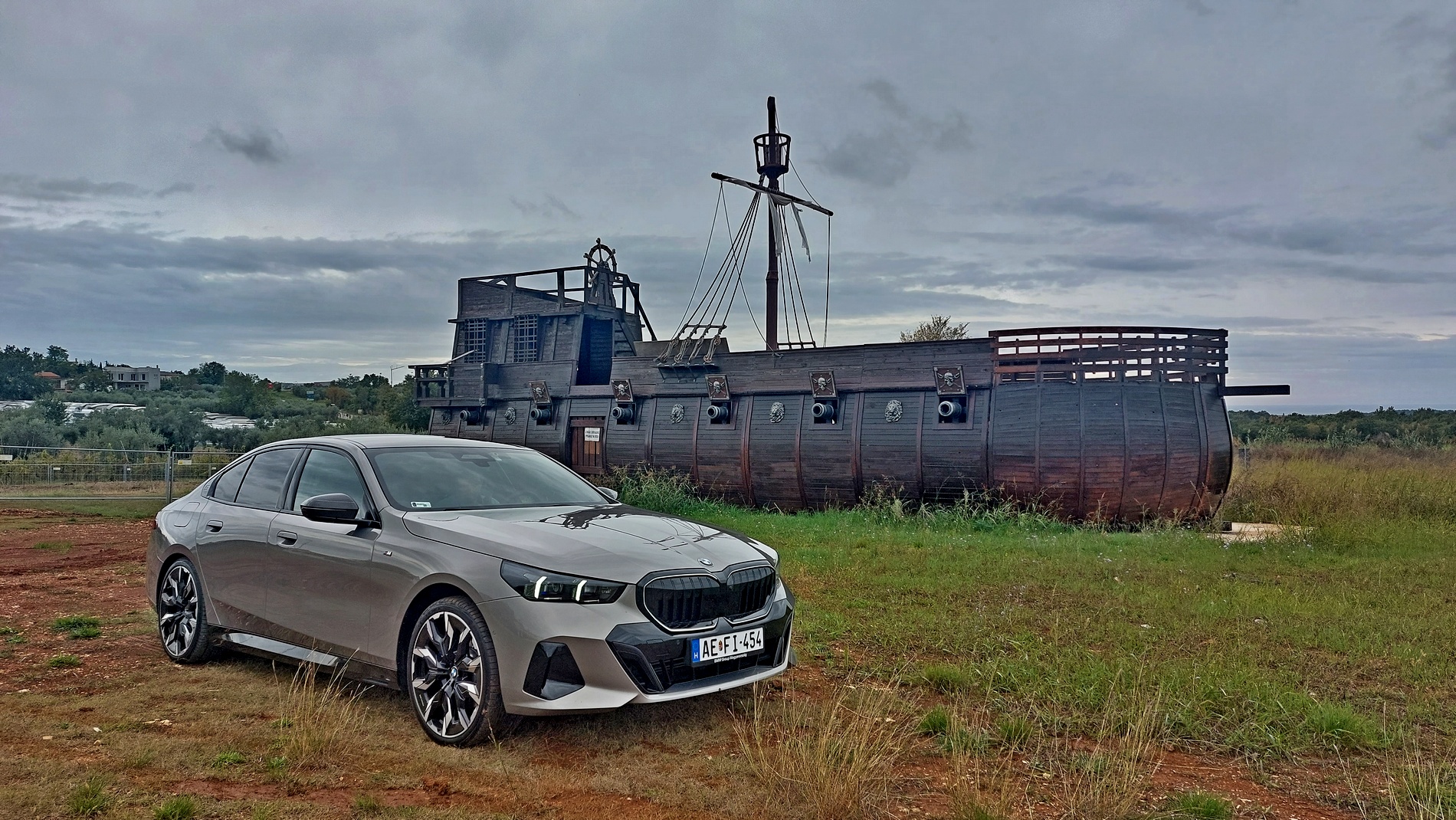 Караме новото поколение BMW Серия 5