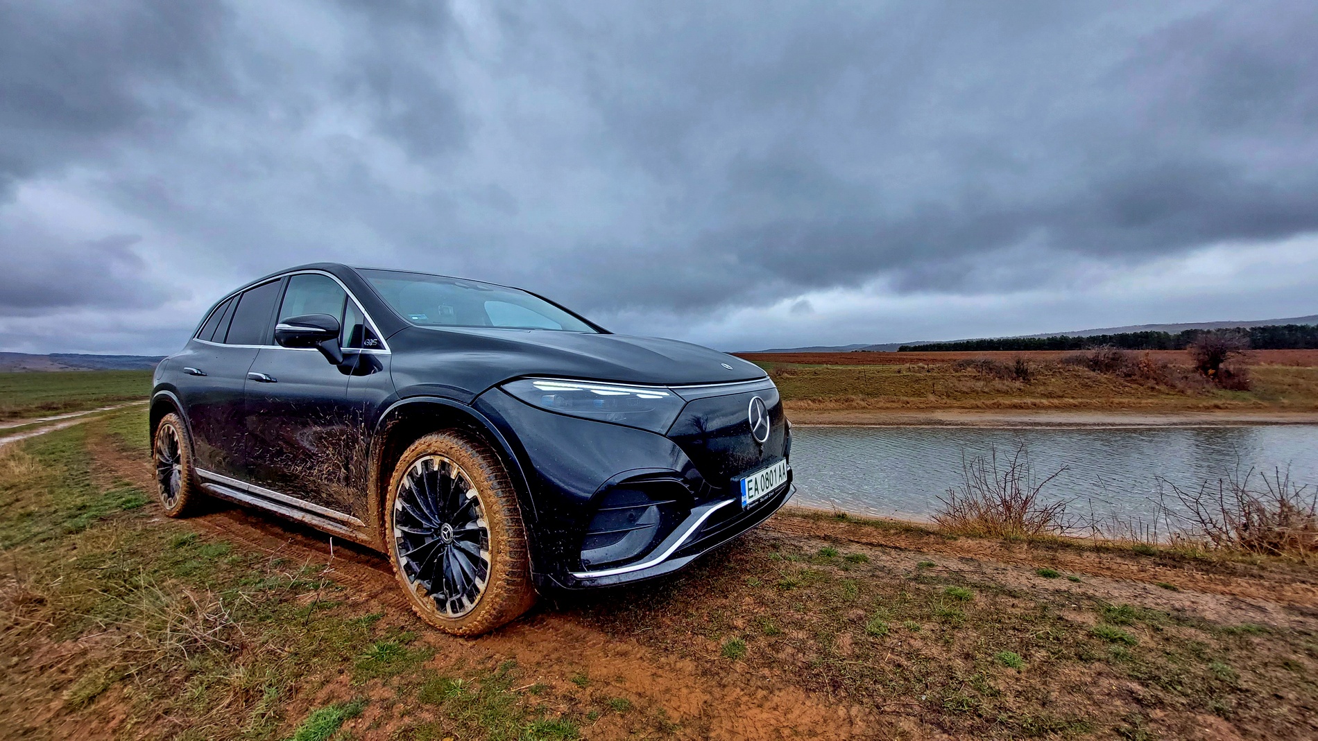 Караме електрическия Mercedes EQS SUV
