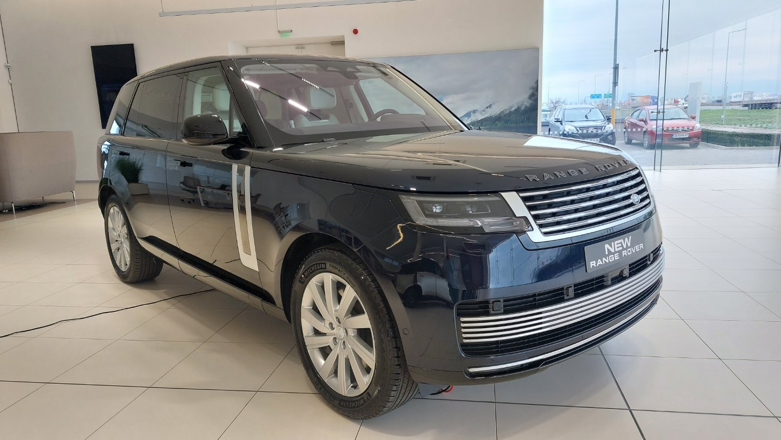 Range Rover SV с премиера в България