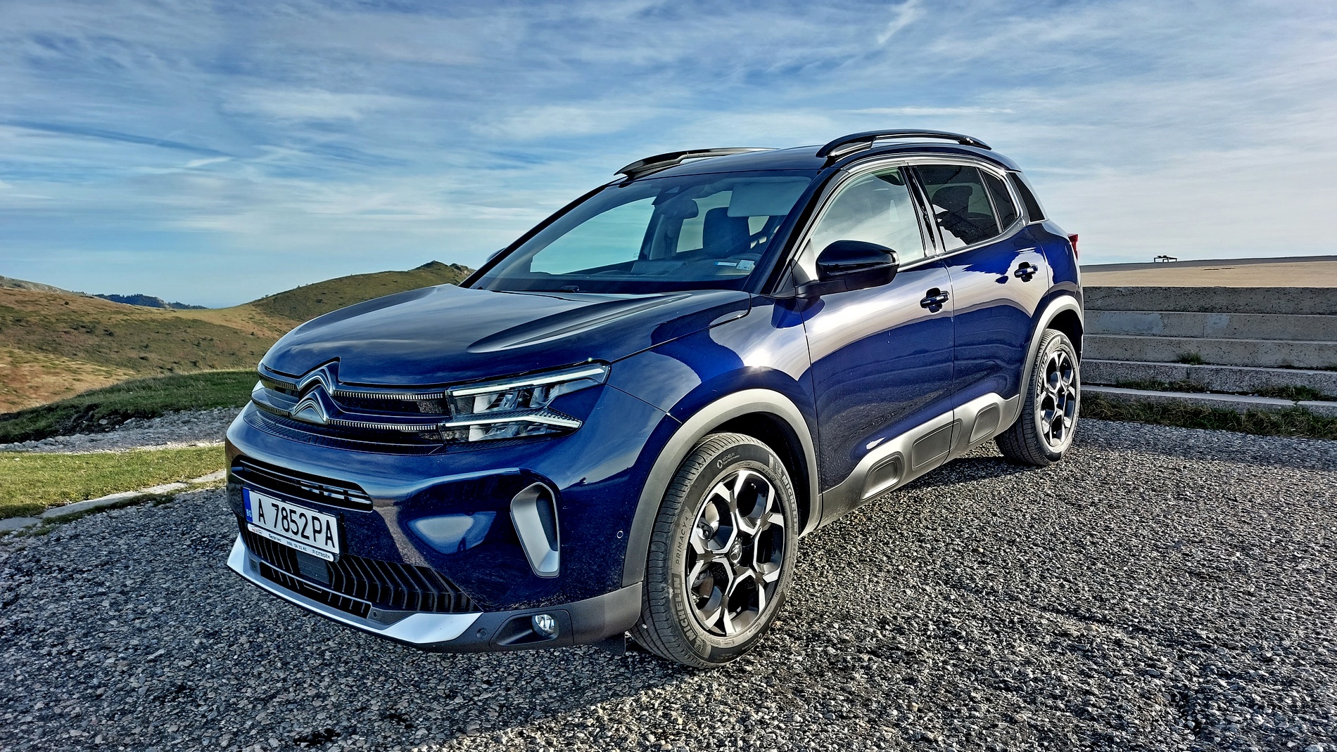 Караме Citroën C5 във вариант хибрид и SUV