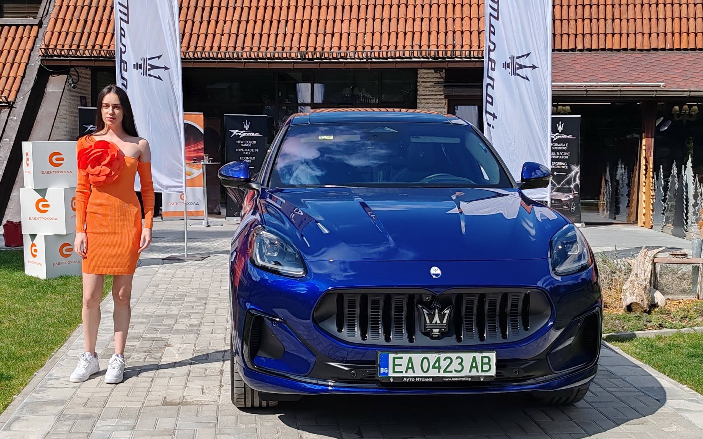 Караме електрическото Maserati Grecale Folgore