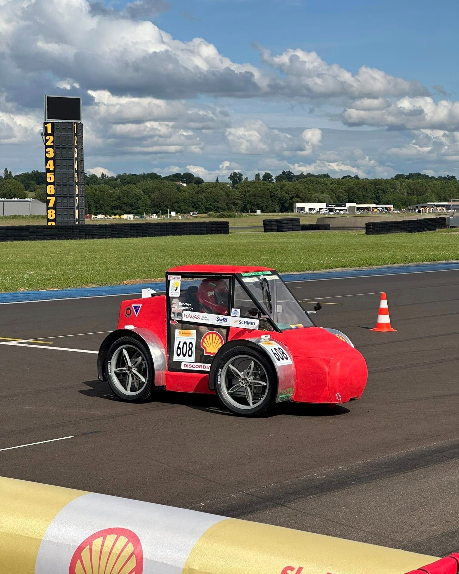 Силно представяне за българските отбори на Shell Eco-marathon 2024