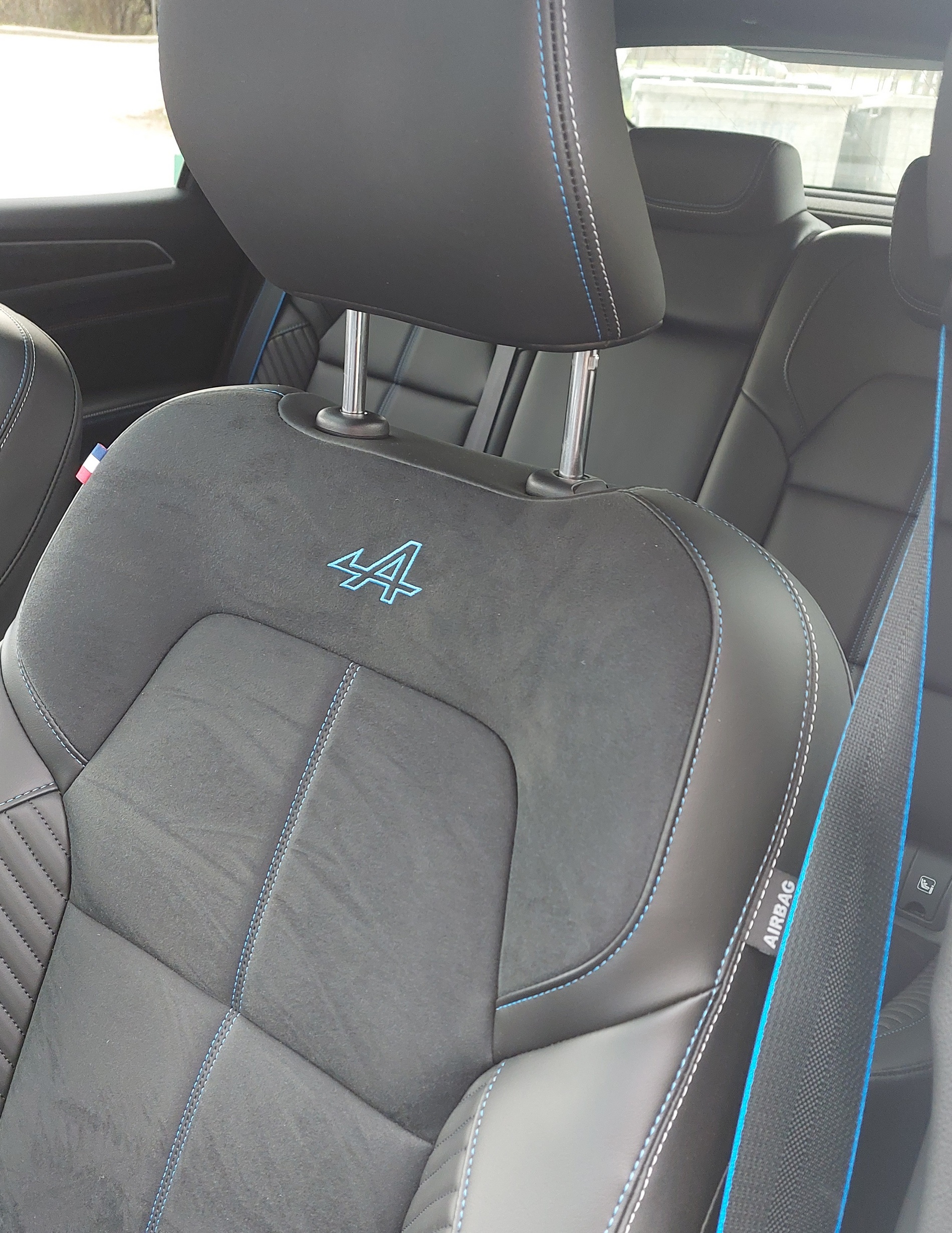 Караме Renault Arkana Esprit Alpine