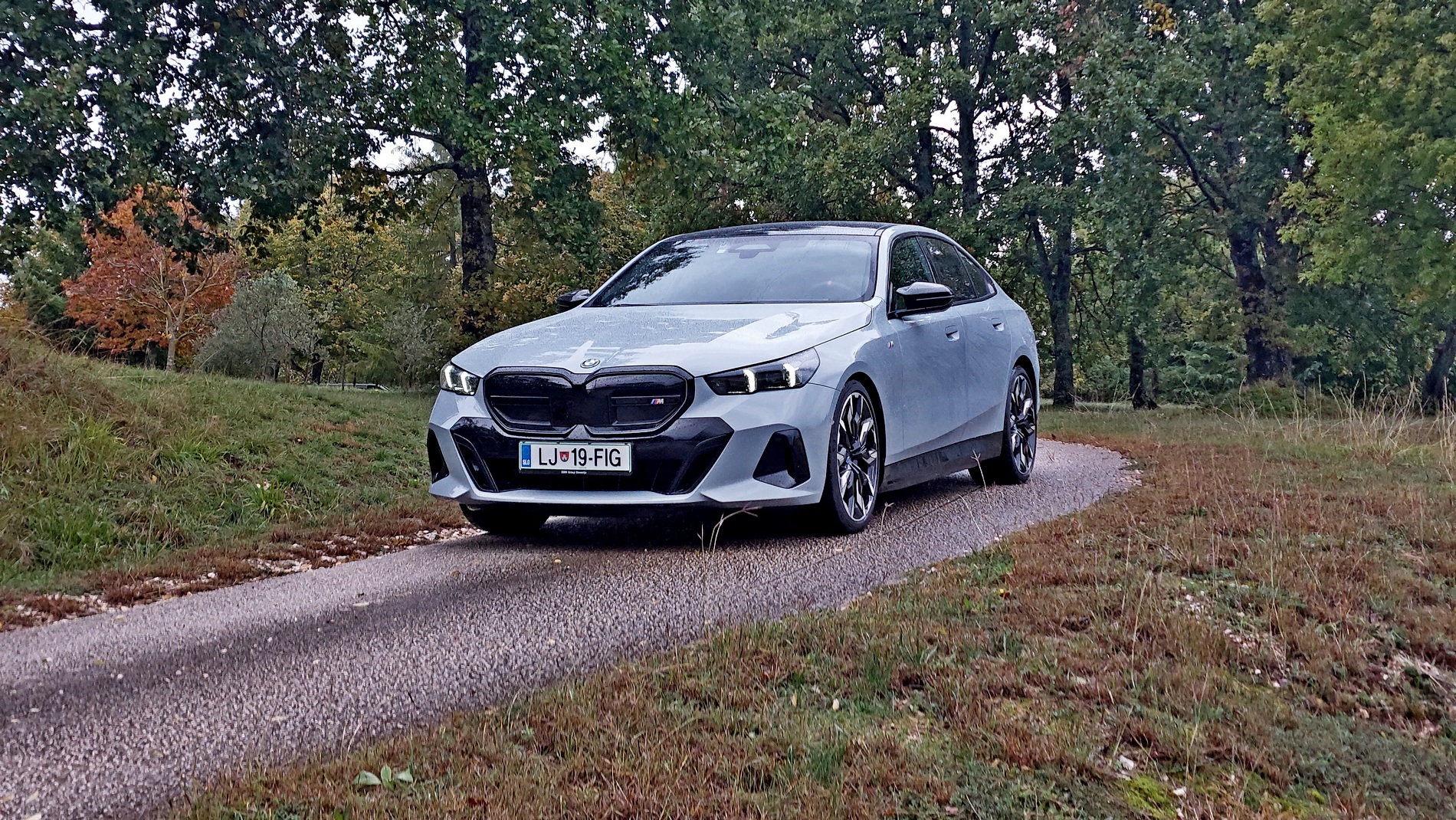 Караме новото поколение BMW Серия 5
