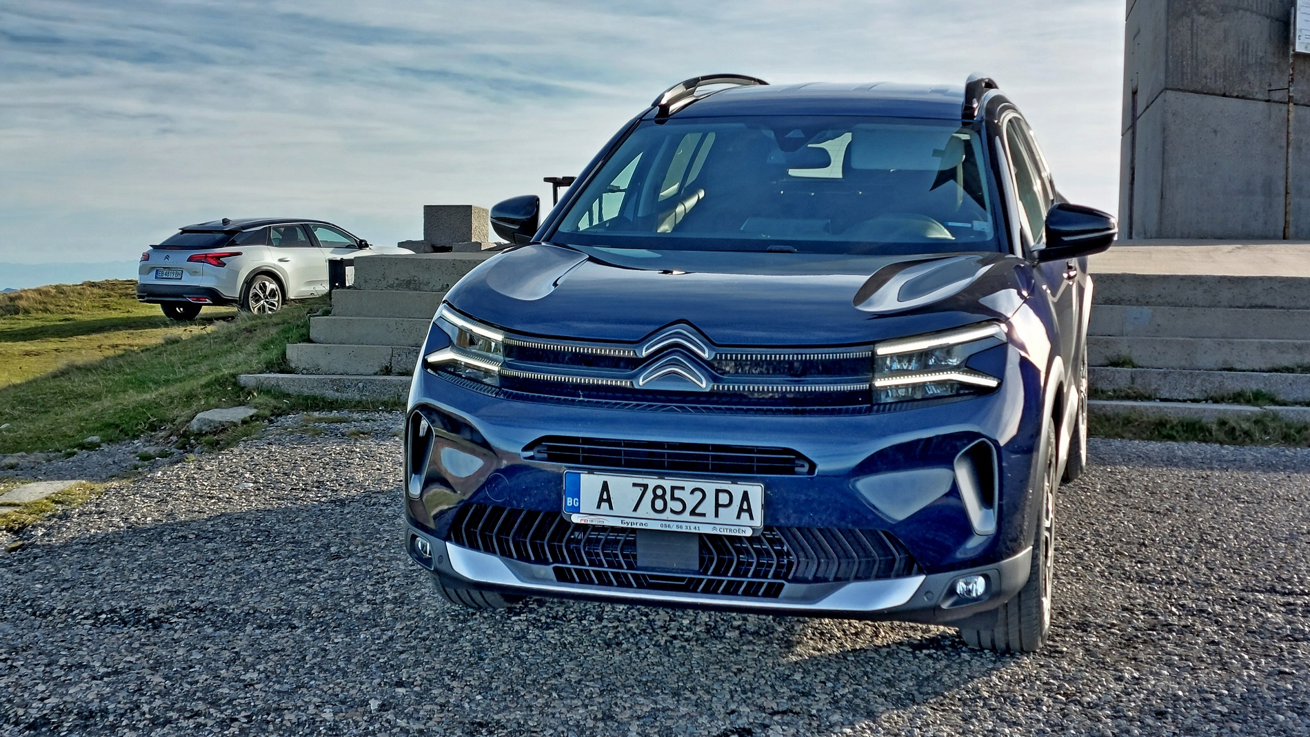 Караме Citroën C5 във вариант хибрид и SUV