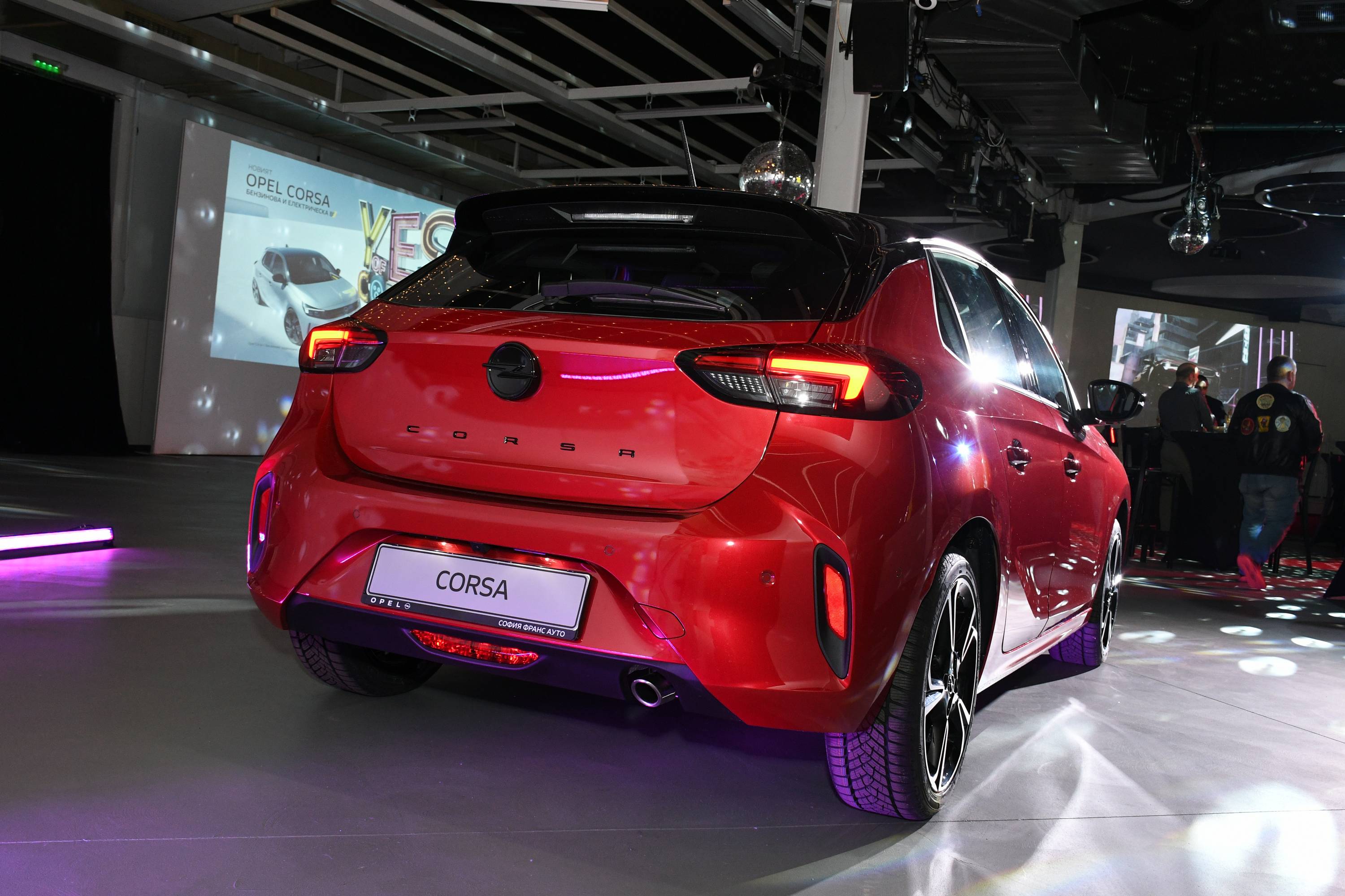 Opel Corsa пристигна в България