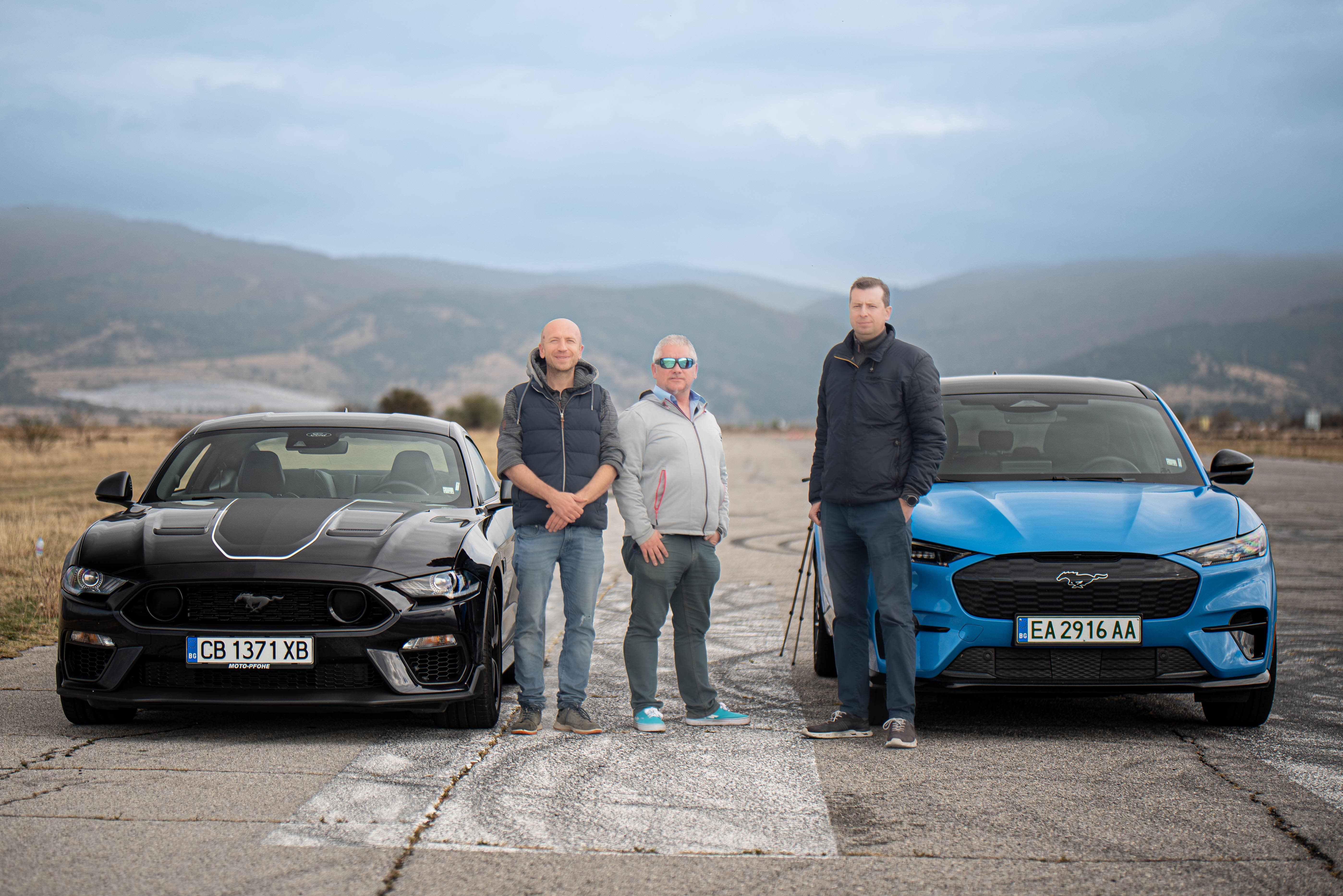Ford Mustang Mach Е показа по-емоционално ускорение от Mustang Mach 1 с V8